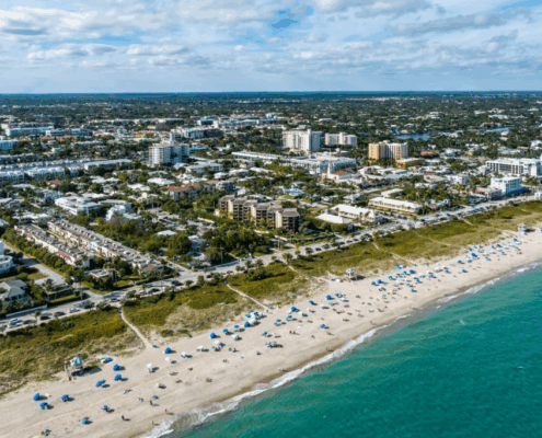 An image of the coastal area of Delray Beach, Florida.